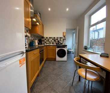 Coburn Street, Cathays - Photo 1