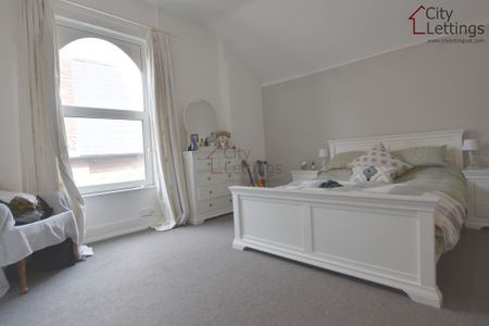 2 Bedroom Flat - Photo 5