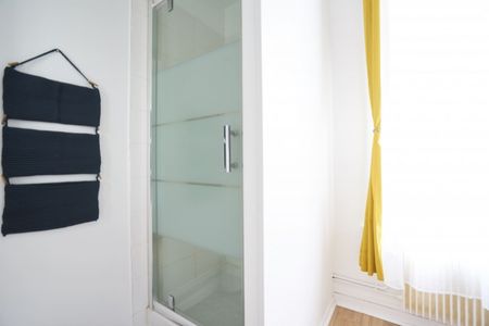 Garibaldi Roommate 5 Bedrooms at Lille - Photo 5