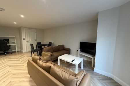 Burlington Place, EASTBOURNE - Photo 3