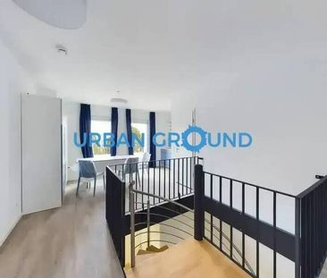 Vollständig eingerichtetes Privatzimmer mit Bad und Balkon in einer... - Photo 1