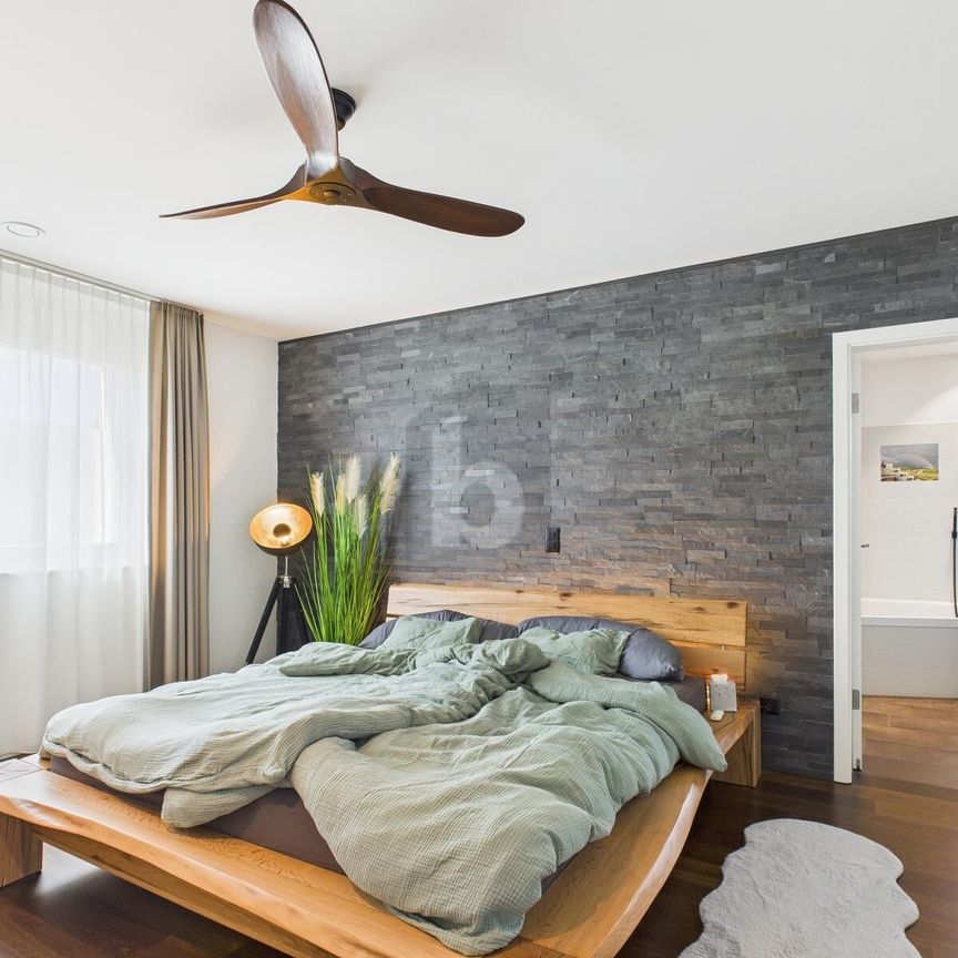 EXCLUSIVE JEWEL WITH A FUTURE OUTLOOK - Photo 1