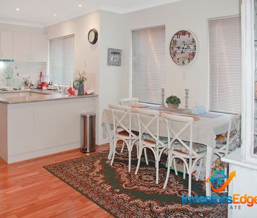 AMAZING TOWNHOUSE - Photo 6