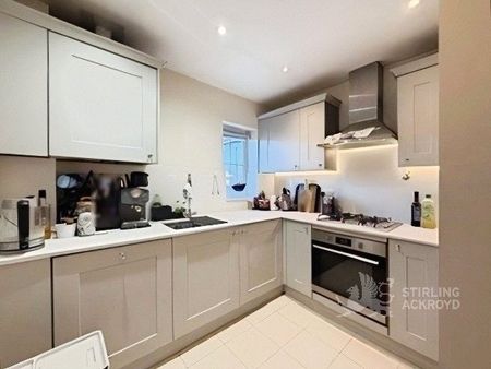 Fircroft Road, Englefield Green, Egham, Surrey, TW20 0TY - Photo 4