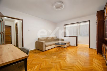 De Inchiriat - 3 camere - 2 bai - 450 € - 0% Comision - Fotografie 3