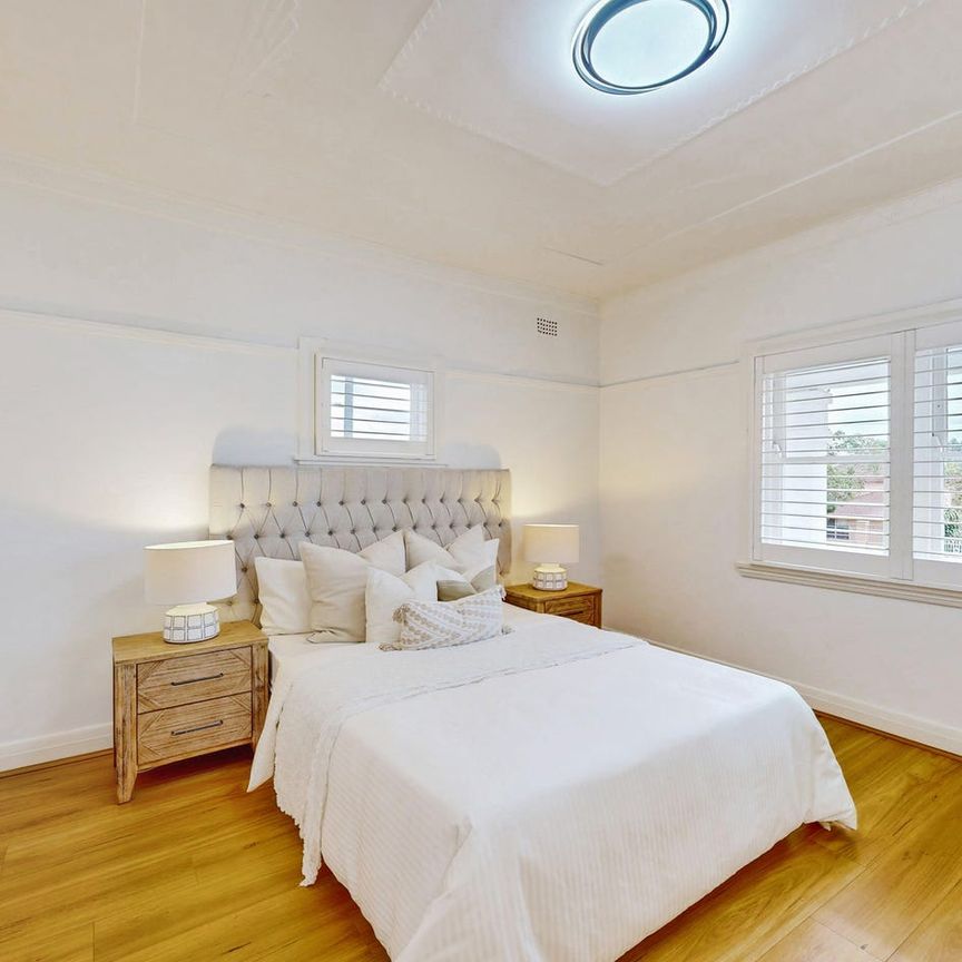 Fully Refurbished House - Photo 1