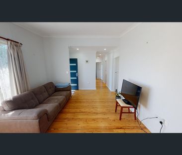 MODERN 3 BEDROOM HOME WITH LARGE SHED - Photo 2