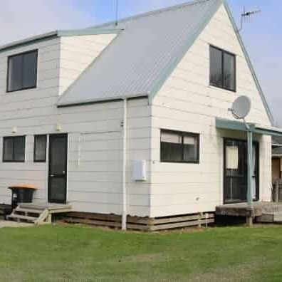 5 Bedroom Home - Photo 4