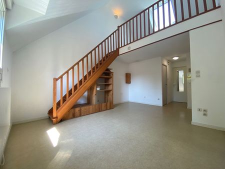 Location Appartement 1 pièce 33m² BESANCON 25000 - Photo 2