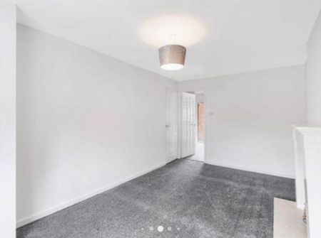 2 bedroom semi-detached house to rent - Photo 3