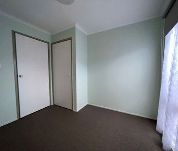 Charming 2 Bedroom Unit - Photo 6