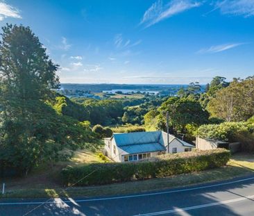 One of the most spectacular outlooks on Terranora Road! ALL INSPECT... - Photo 3