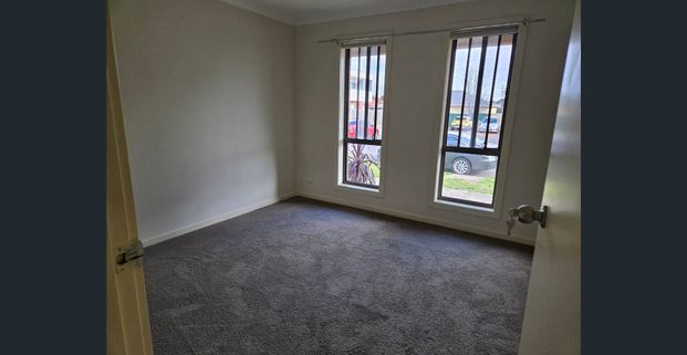 Cosy 3-Bedroom Home in a Quiet Court - Photo 1