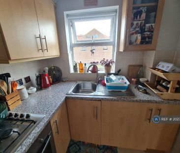 2 bedroom flat to rent - Photo 6