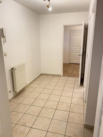 Location Appartement 4 pièces 82m² ANGERS 49100 - Photo 4