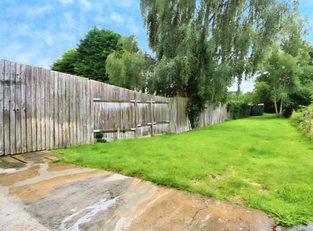 3 bedroom terraced house to rent - Photo 4