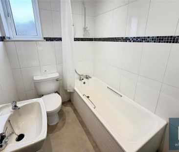 3 bedroom terraced house to rent - Photo 3