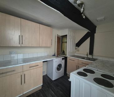 2 bed apartment to rent in Broad Street, Leominster, Herefordshire - Photo 5
