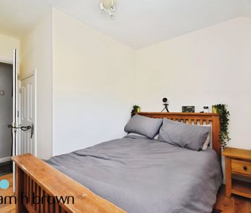Carpenter Path, Brentwood, Hutton - Photo 5