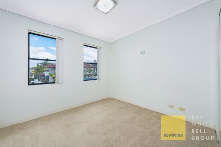 65 Sickle Avenue, Hope Island QLD 4212 - House For Rent | Domain - Photo 3