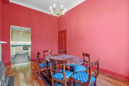 3 bedroom flat to rent - Photo 5