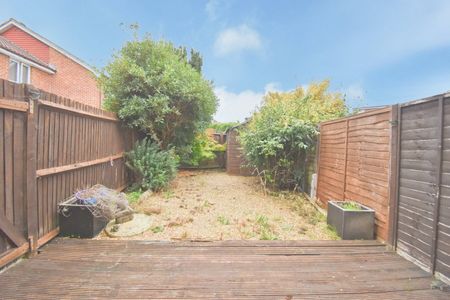 Shaw Drive, Walton-on-Thames, KT12 - Photo 3