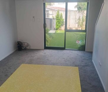 7/3 Milne Crescent, Taita - Photo 1