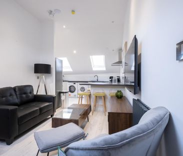 6 bedroom house of multiple occupation to rent - Photo 1