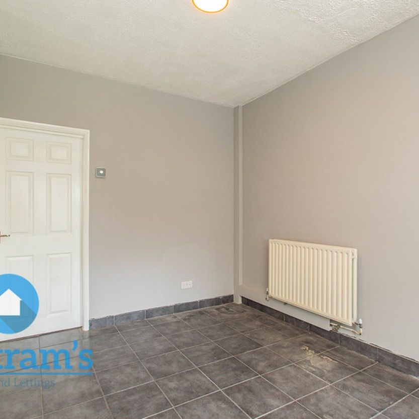 References Pending - 2 bed Semi-Detached House - Photo 1
