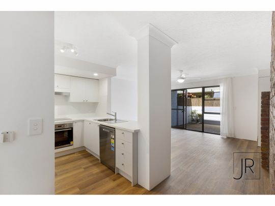 6/5 Aquila Court, Mermaid Waters QLD 4218 - Apartment For Rent | Domain - Photo 1