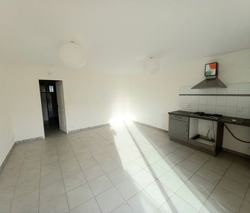 Apartment La Fare Les Oliviers 13580 - Photo 3