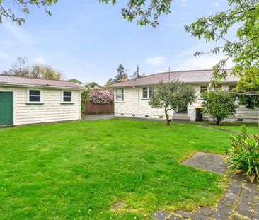 Charming 3-Bedroom Home in a Peaceful Location! - Photo 3