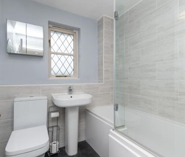 3 bedroom semi-detached house to rent - Photo 6