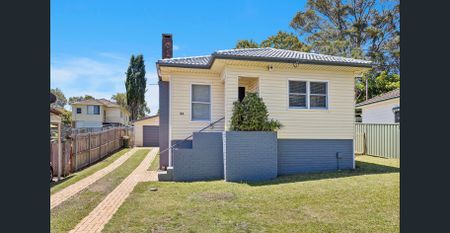 Recently refreshed family home - Photo 5