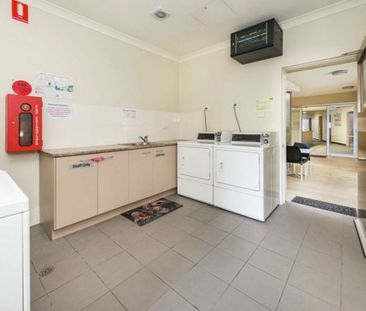 Double Room | Rent Includes Electricity, WiFi & Water | Bus Stop @ ... - Photo 4