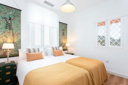 Calle Trinidad Grund, Málaga, Andalusia 29001 - Photo 2