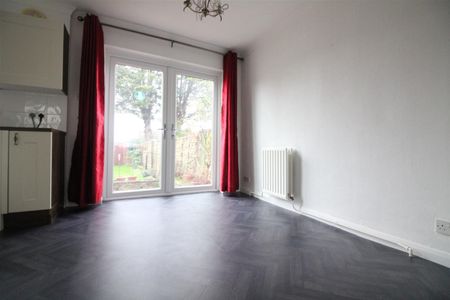 Goshawk Gardens, Hayes - Photo 4