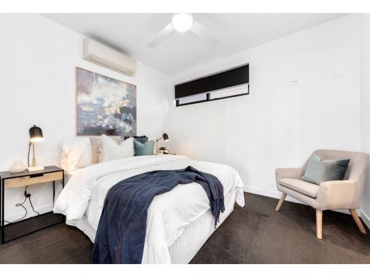 Clarence Road, Indooroopilly - Photo 1