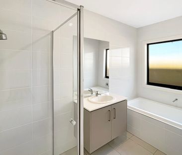 🏡 Brand New 4-Bedroom House in Wallan - Photo 4