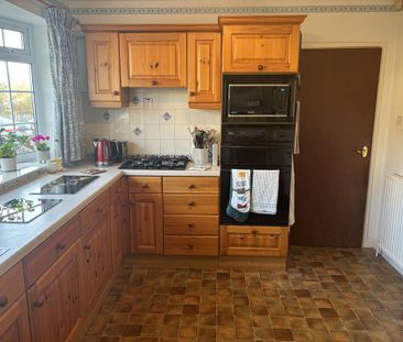 3 bedroom detached house to rent - Photo 5