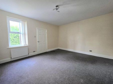 3 bedroom end of terrace house to rent - Photo 5