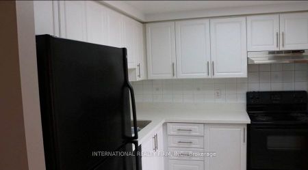 For Lease - 135 Hillcrest Avenue Unit# 1010, Mississauga, Ontario - Photo 4