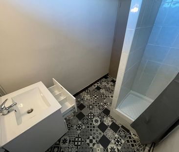 Location Appartement 4 pièces 66m² - Photo 2