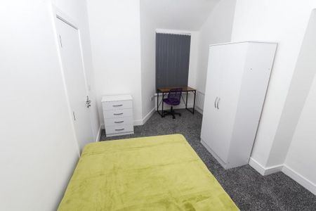 5 bedroom terraced house to rent - Photo 4