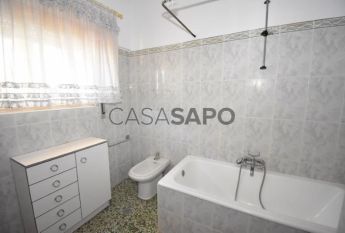 Apartamento T4 para alugar em Almada