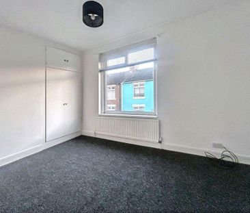 2 bed terraced house to rent in NE64 - Photo 6