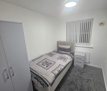 Room in a Shared House, Newland Road, B9 - Photo 3