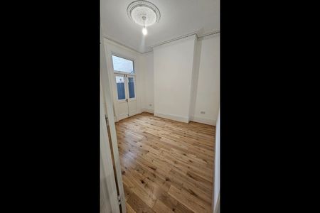 5 Bed Terraced House, Arodene Road, SW2 - Photo 5