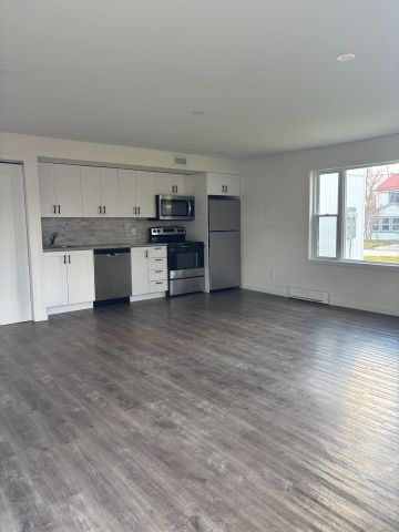 For Lease - 10 Alfred Street Unit# B, Quinte West, Ontario - Photo 2