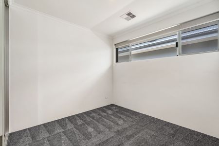 WOW - WHAT A SHOW STOPPER!!! Rossmoyne High School Zone!!! - Photo 3